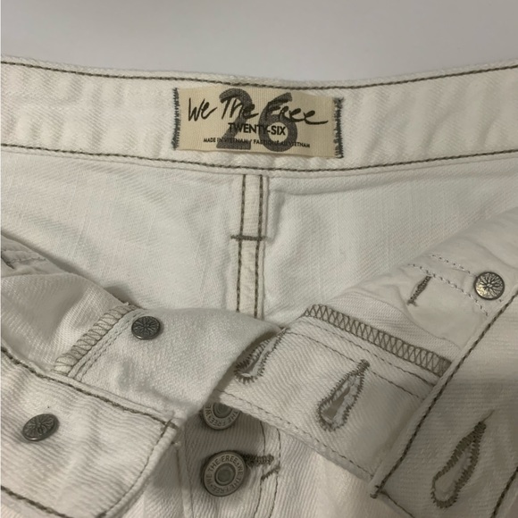 NWOT Free People We The Free Romeo Rolled Distressed Denim Shorts White - 26 - Picture 7 of 8